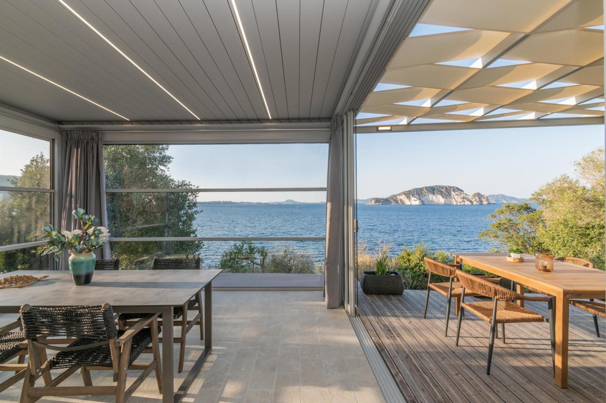 Vilă Cavo- With Private Sea Access